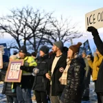 Protestas inundan Minneapolis tras asesinato de mujer a manos del ICE